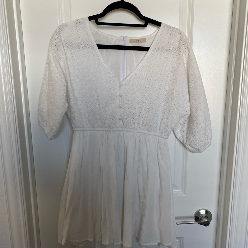 Chelsea and Violet short white dress in size L. Only worn once.